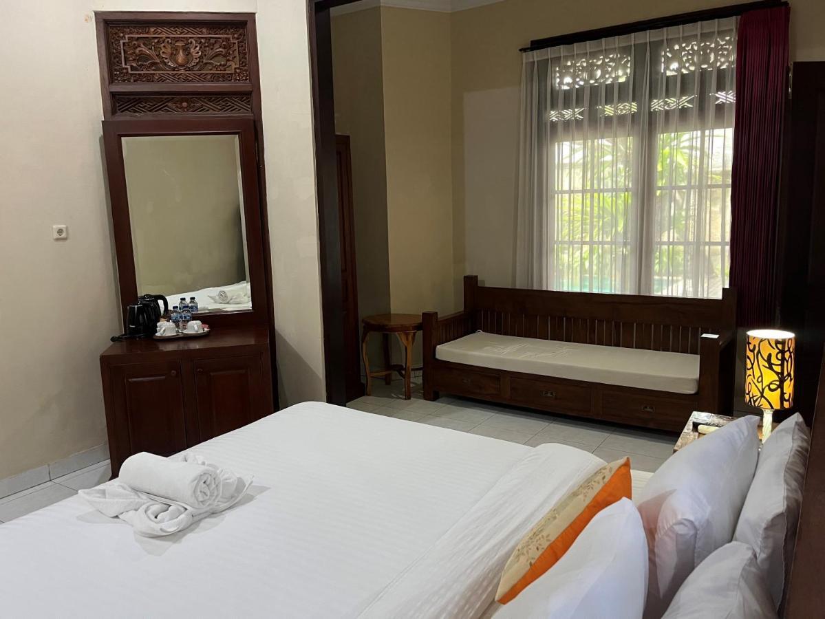 Ngetis Home Stay ซานูร์ ภายนอก รูปภาพ