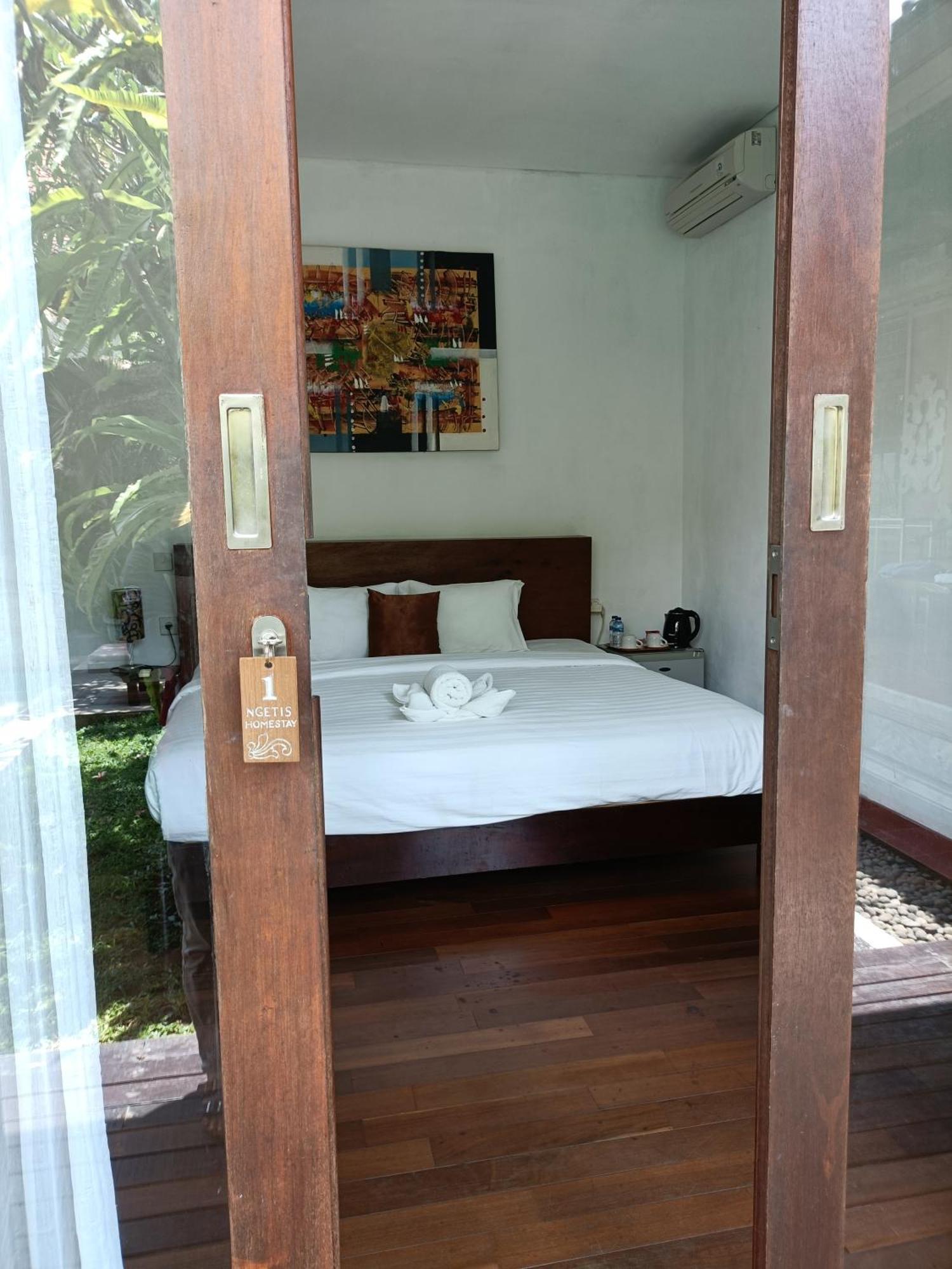 Ngetis Home Stay ซานูร์ ภายนอก รูปภาพ