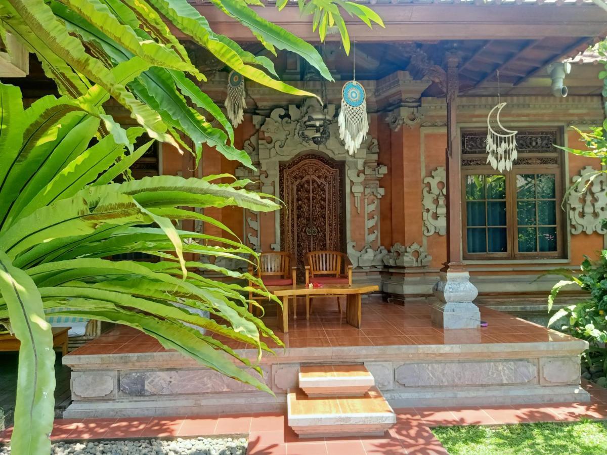 Ngetis Home Stay ซานูร์ ภายนอก รูปภาพ