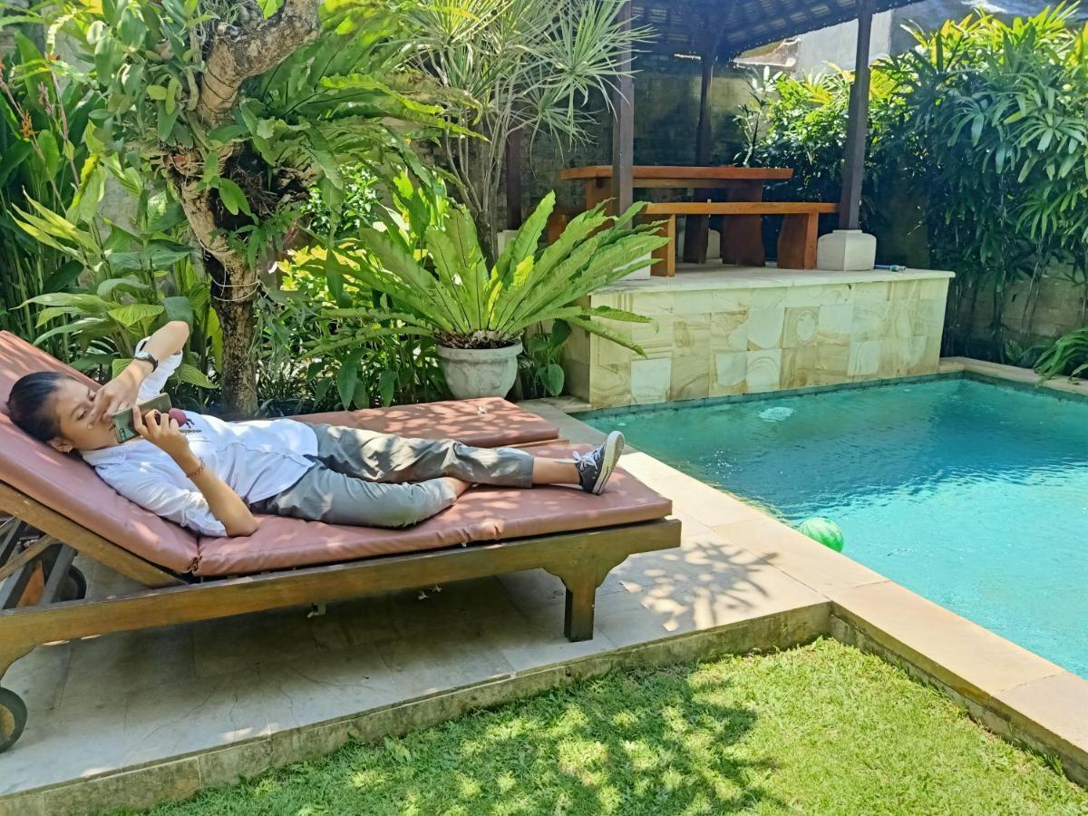 Ngetis Home Stay ซานูร์ ภายนอก รูปภาพ